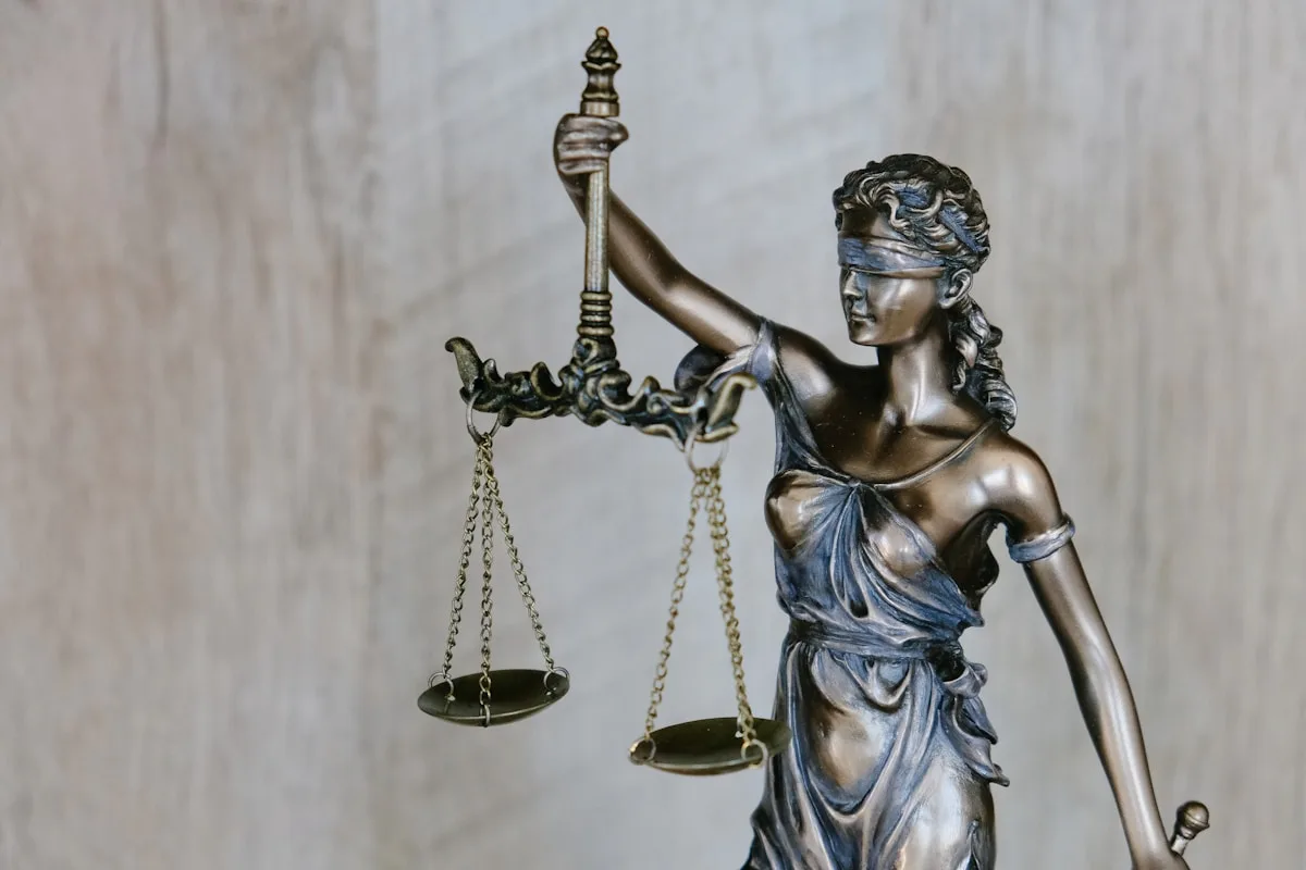 Digitale Zeiterfassung Bau: GoBD, MiLoG und DSGVO